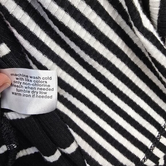 Lane Bryant Womens Open Front Cardigan Black/White Stripe Size 26/28 Rayon Blend - Picture 5 of 7